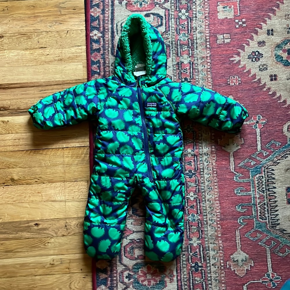 Patagonia puffball snow bunting suit hedgehog print size 0-3 month